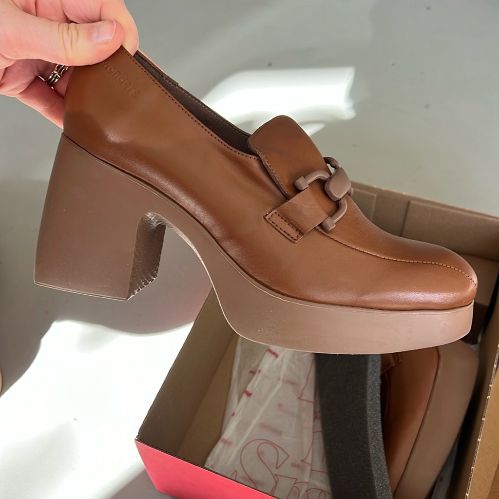 Excellent Condition With Box Size 9